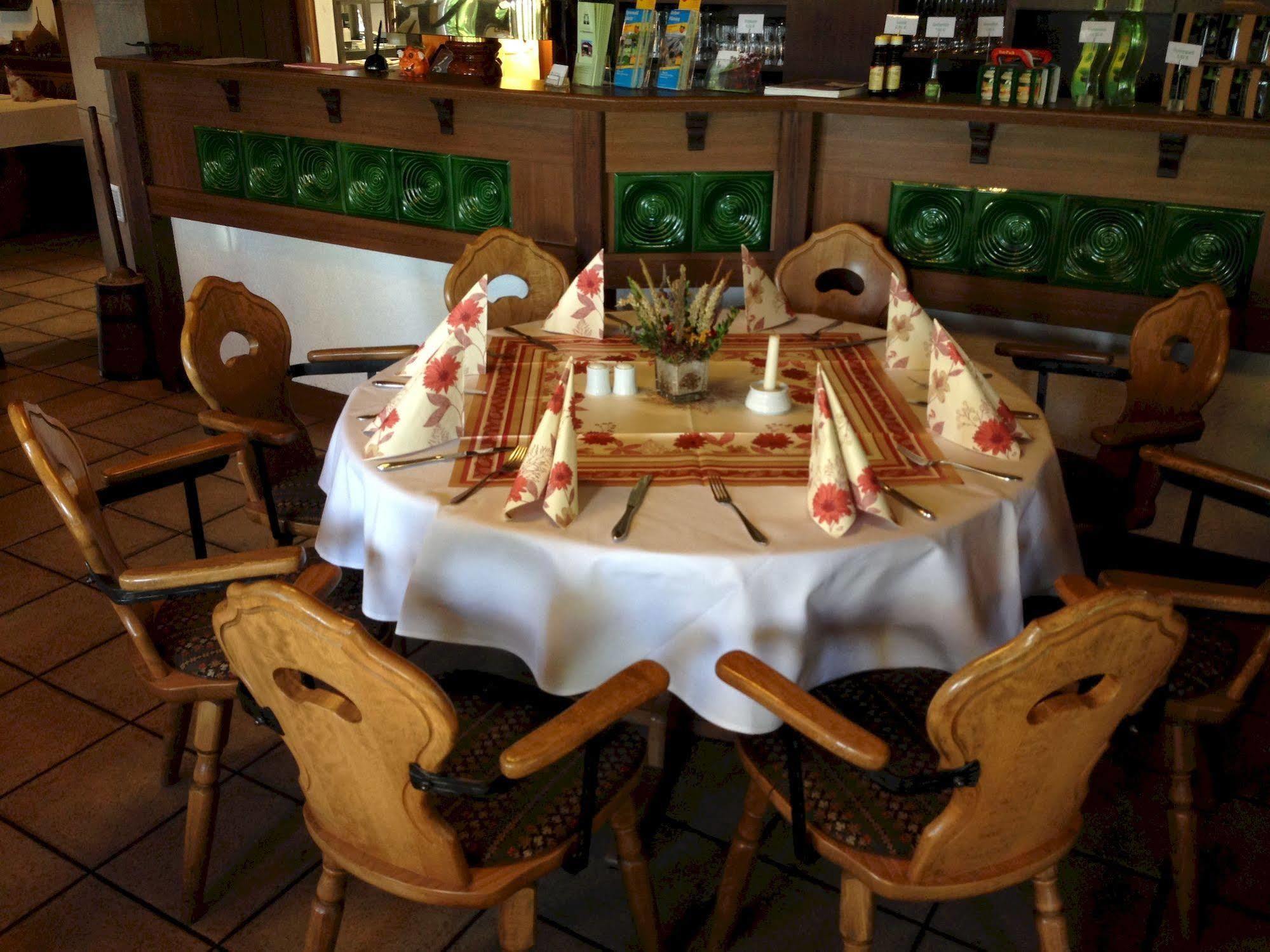 Hotel & Restaurant Zur Spreewaelderin Golssen Экстерьер фото