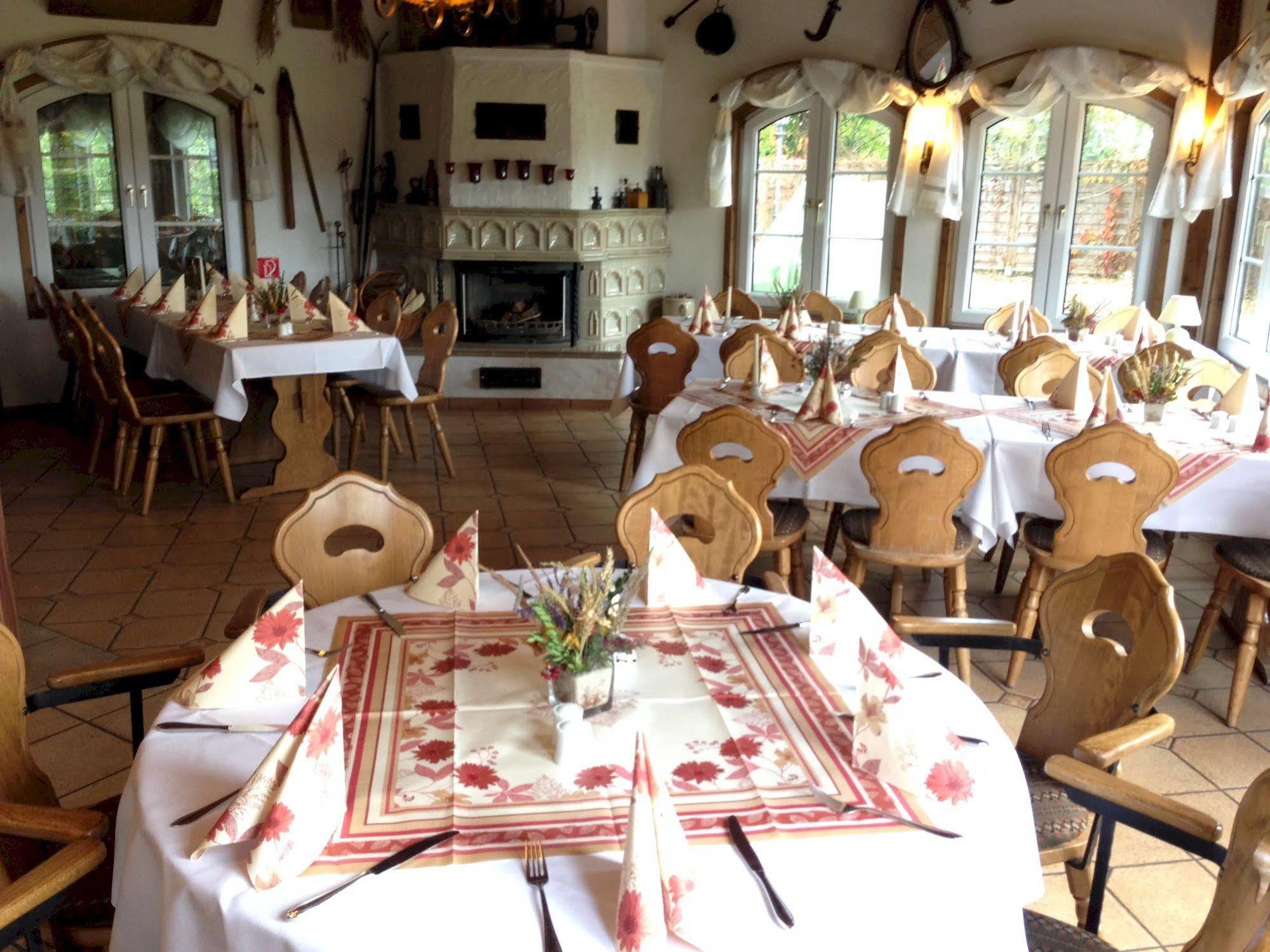 Hotel & Restaurant Zur Spreewaelderin Golssen Экстерьер фото