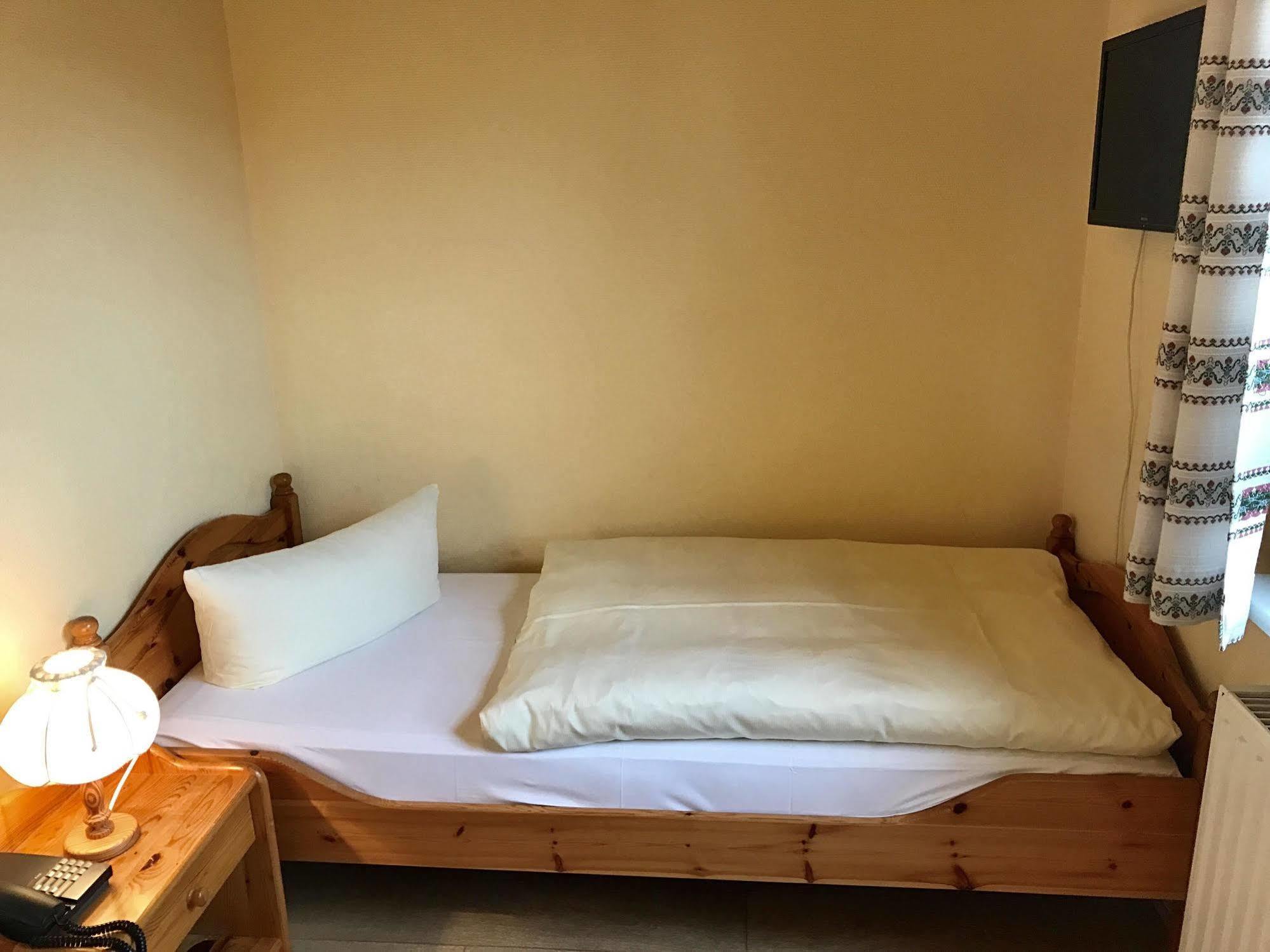 Hotel & Restaurant Zur Spreewaelderin Golssen Экстерьер фото